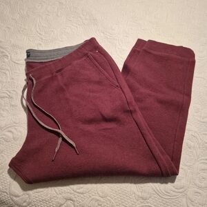 Vineyard Vines men's 2XB (big and tall) brick red jogging pant 1 defect pictured